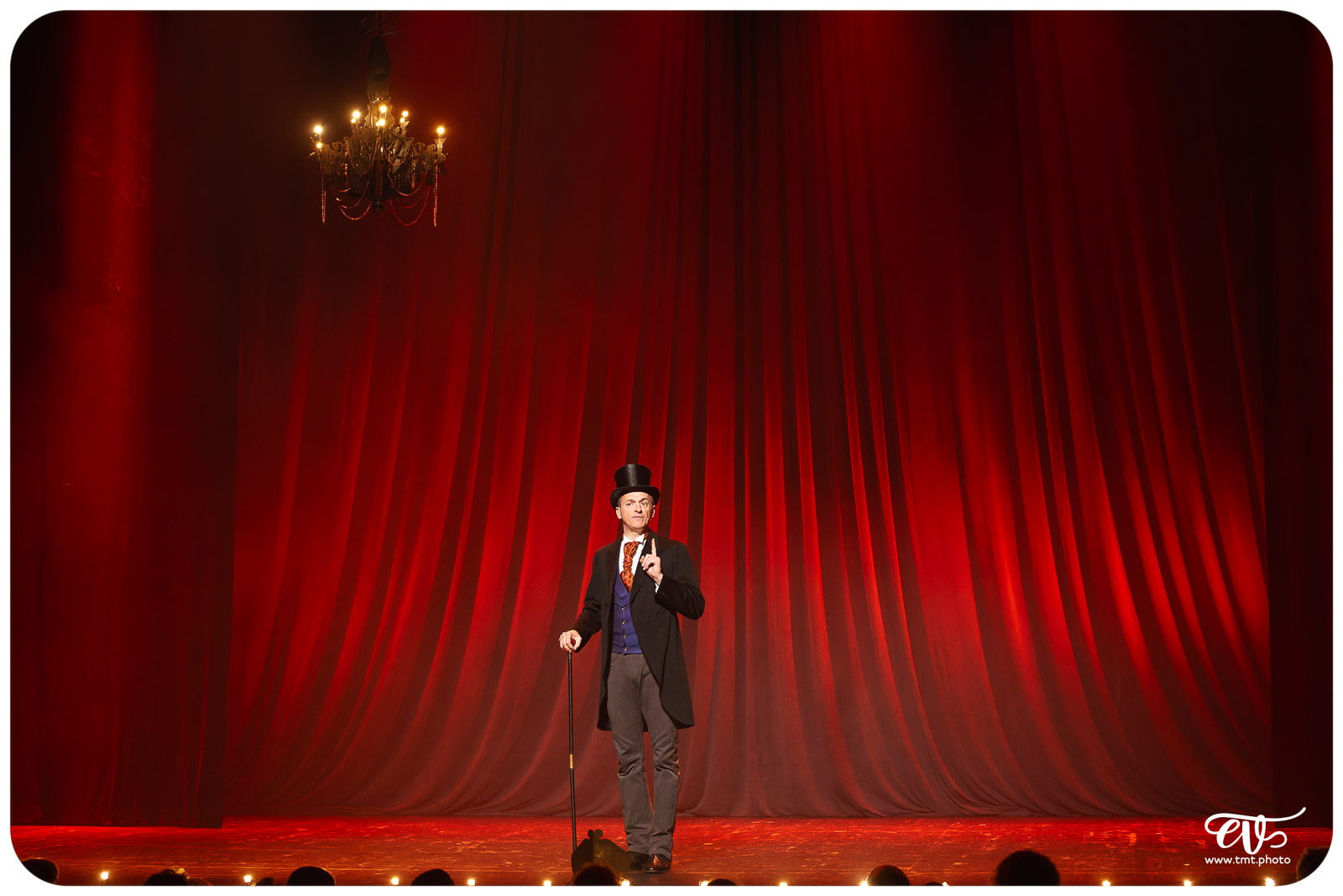 LA CLAQUE (FRED RADIX)